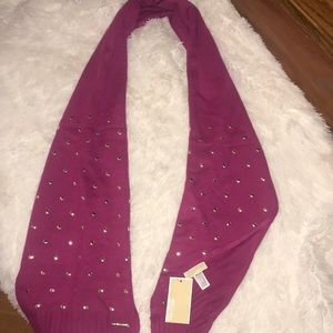 Cute and Casual🧣Michael Kors Scarf!